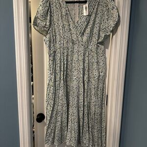 Midi Sundress with Puff Sleeves and V-Neck